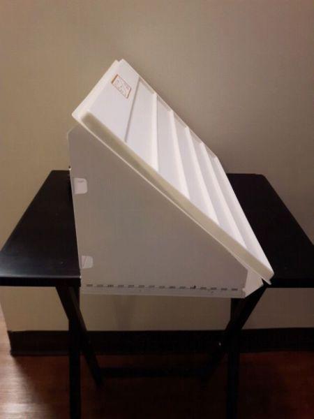 Illuminated Slide Viewer
