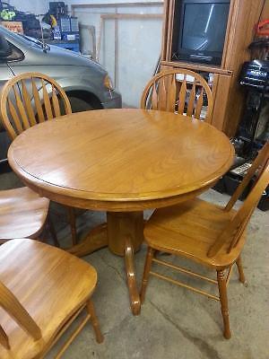 MOVING MUST SALE WOOD TABLE AND CHAIRS