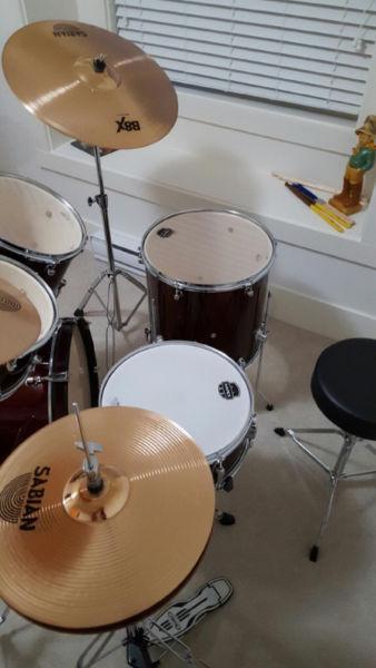Maypex Voyeger drum set