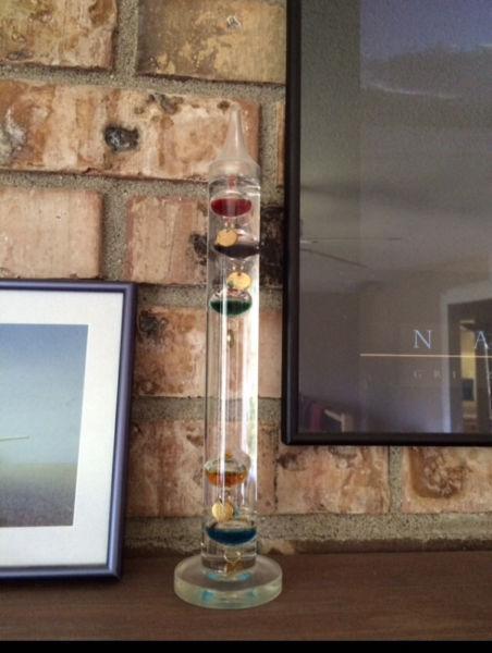 Galileo thermometer