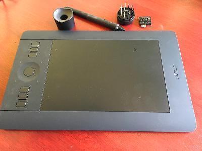 Intuos Small Tablet PTH-451