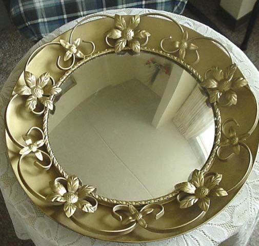 Excellent Mid-Century Hollywood Regency Metal Convex Mirror