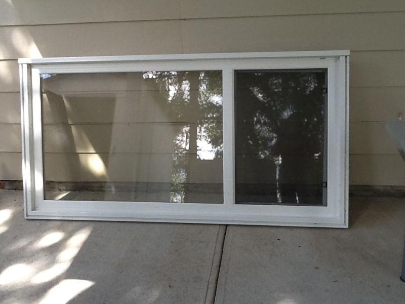 Window ,with offset Glider combo units of extrusion color white