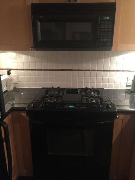 Whirlpool Gold Black Gas Stove