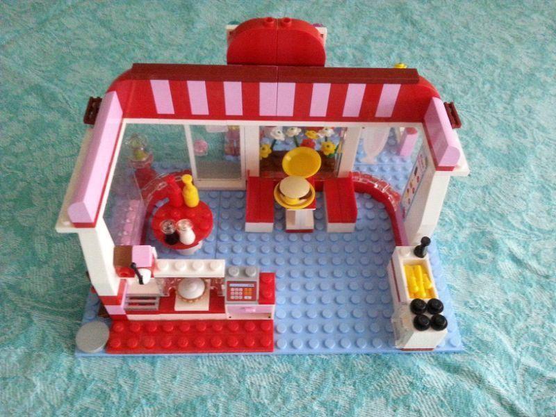 Lego city park cafe