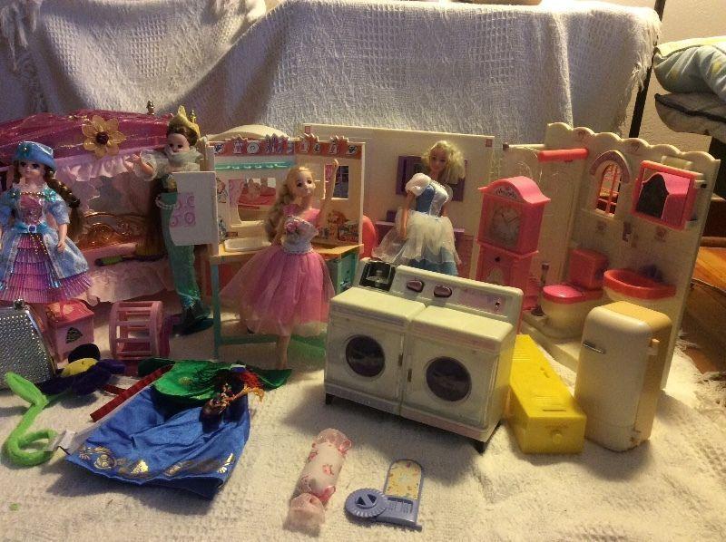 Barbie & Doll's and house settings