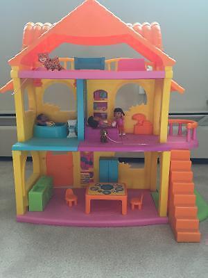Doll house - perfect condition