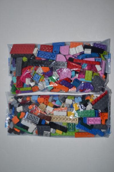 Unisex Lego (Lego brand)minimum 300 pieces per bag $15-FCFS Vern