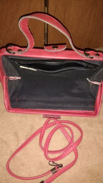 Vintage Red leather hand bag purse $15 takes No Holds