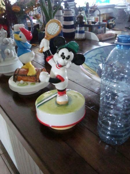 mickey mouse music box playing tennis SCHMID