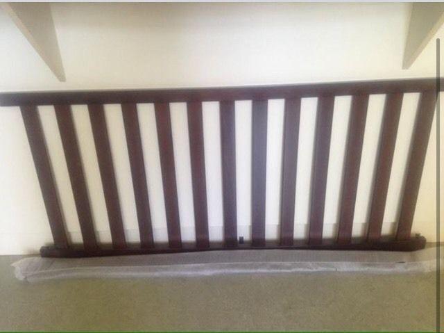 3 in 1 crib and mattress (used for a few months)