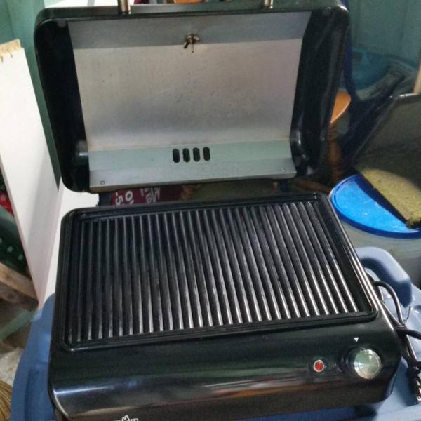 Electric BBQ Grill