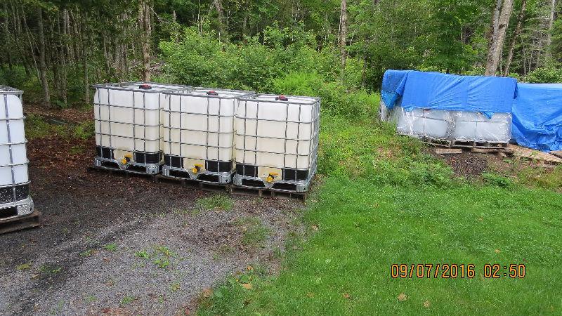 Totes, Water Tanks, Containers 1040L New Food Grade.& used Non