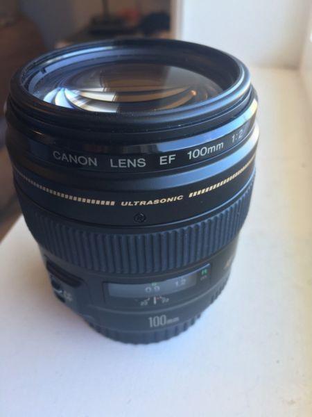 Canon 100mm F2 Portrait Lens