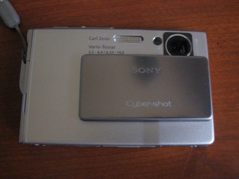Sony's Thinnest Cybershot 5.1MP Digital Camera / 3x Optical Zoom