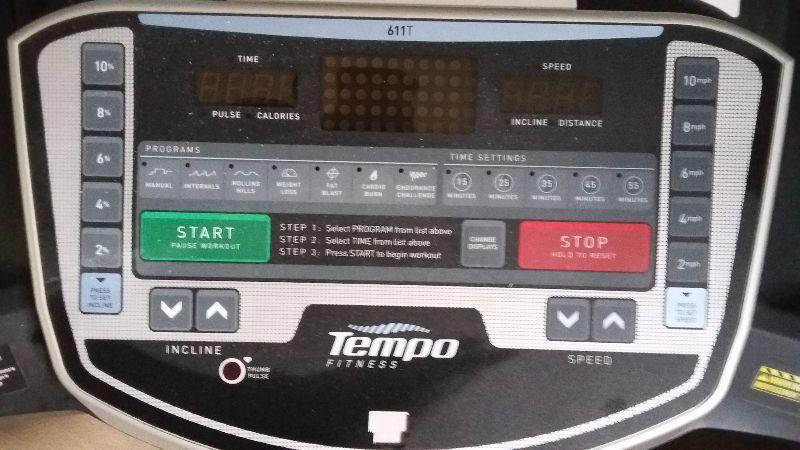 Treadmill: Tempo Fitness 611T 1.25 CHP with incline