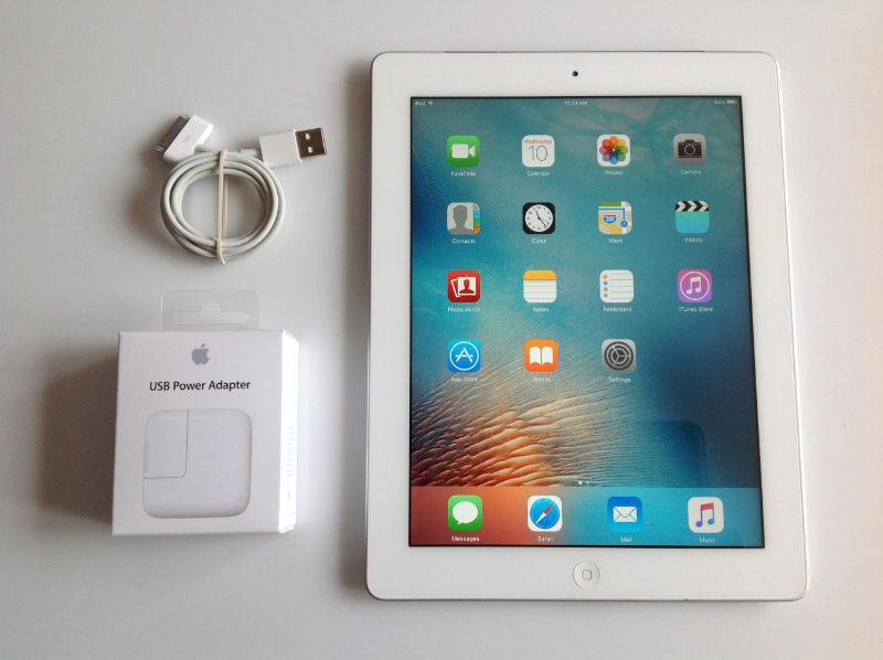 iPad 2 ~ 64GB ~ Wi-Fi + 3G cellular ~ Apple-tested