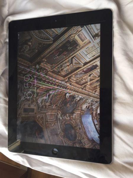 iPad 16GB (small crack in screen) **Great condition!