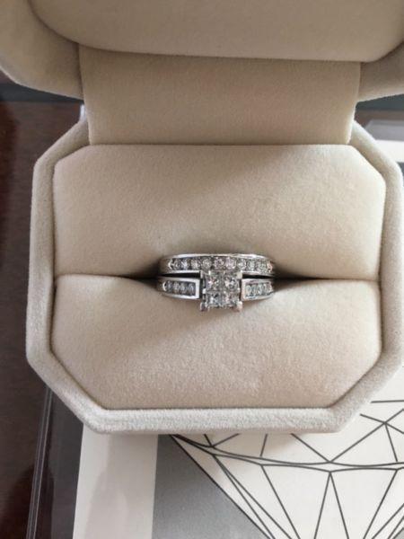 Engagement ring and wedding band set WITH warranty