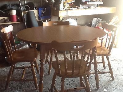 5 Piece Dining room set - Great Shape!