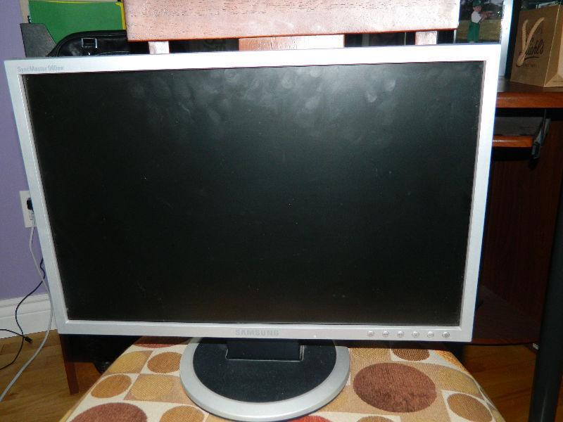 2 Monitors asking $200 for both or BO
