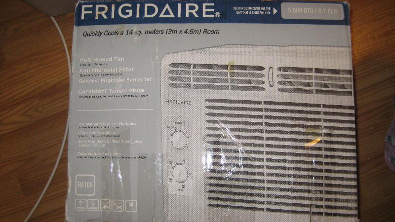 FRIGIDAIRE 5000 BTU WINDOW AIR CONDITIONER