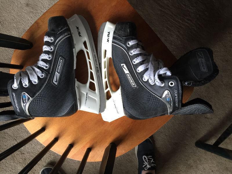 Hockey skates hardly worn