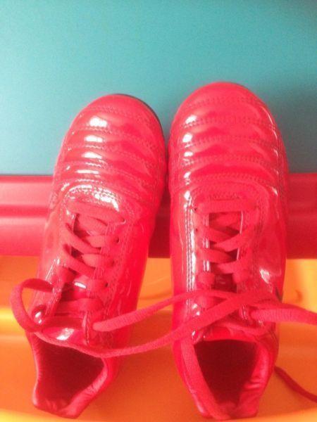 Girl's Soccer Cleats (new)