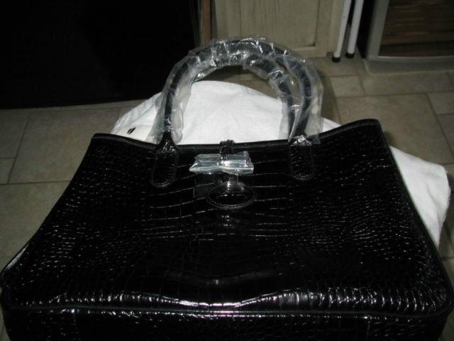 New Ladies Longchamp purse: REDUCED