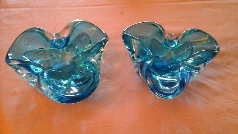 ART GLASS - TURQUOISE TRIANGLE SHAPE BOWLS SET OF 2