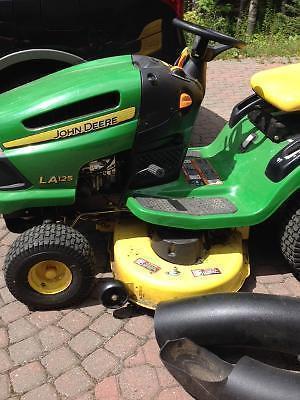 John Deer Lawn Tractor with Grass Bagger and Wagon