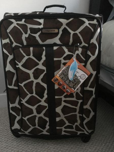 luggage set- giraffe