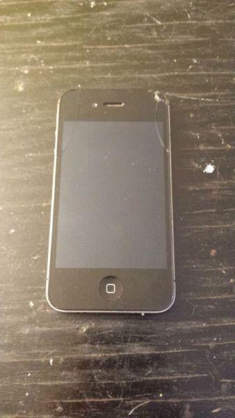 IPhone 4s Rogers Small crack in the corner asking $60