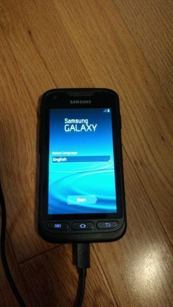 Samsung Galaxy Rugby LTE - Used, works fine, Locked w Telus