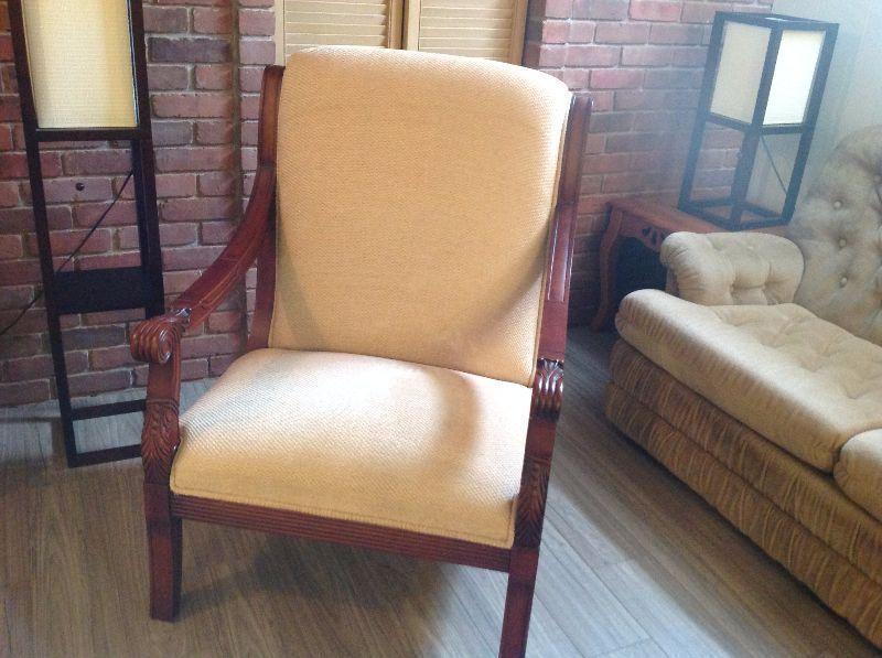 Plush solid wood chair - Like New!