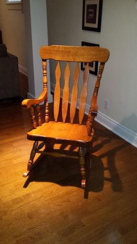 Solid Oak Wood Rocking Chair - Excellent Condition