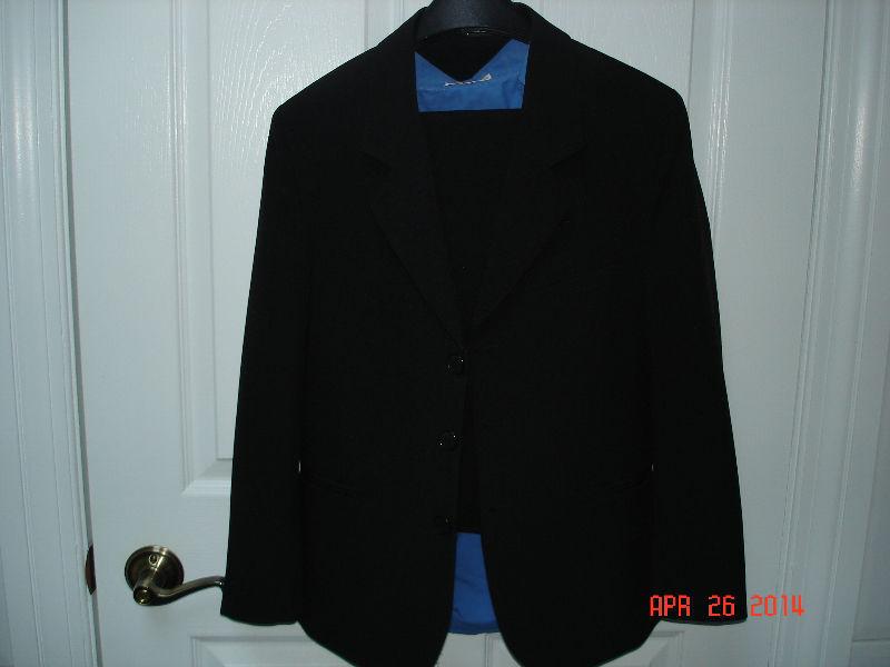 BOYS TWO PIECE BLACK SUIT AND BLUE SHIRT - SIZE 12