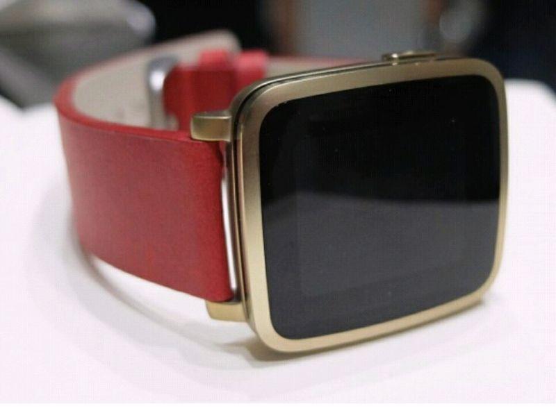 Pebble time steel Gold new in box