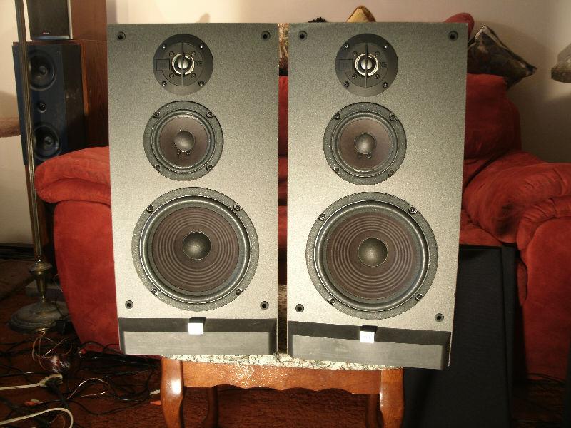 JBL p30 speakers