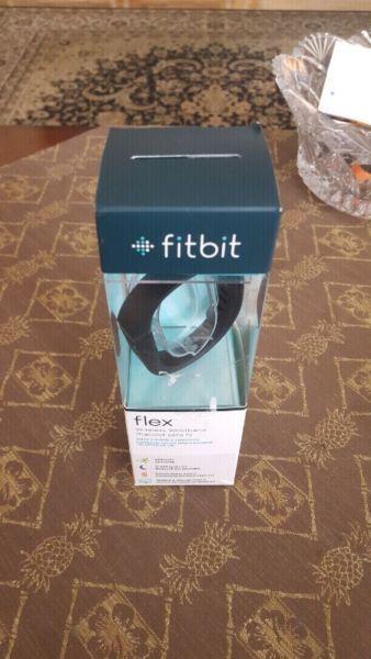 Fitbit Flex - Box and all accessories - BRAND new