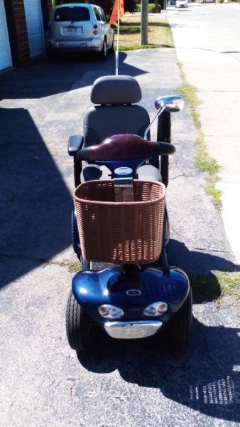 4 wheel mobility scooter shoprider 1year waranty with charger a