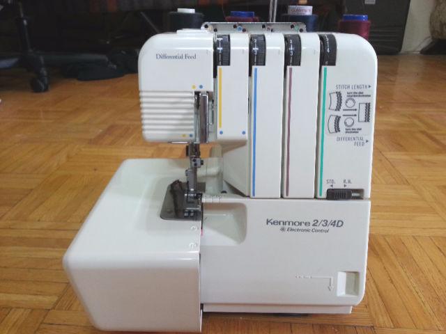 Kenmore 2/3/4thread Serger with Waste Catcher like new