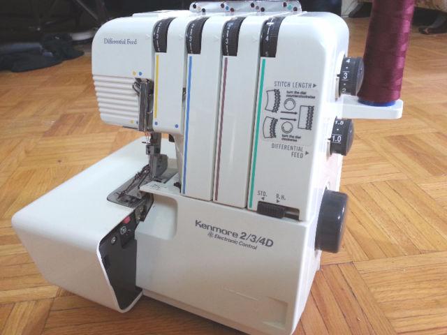 Kenmore 2/3/4thread Serger with Waste Catcher like new