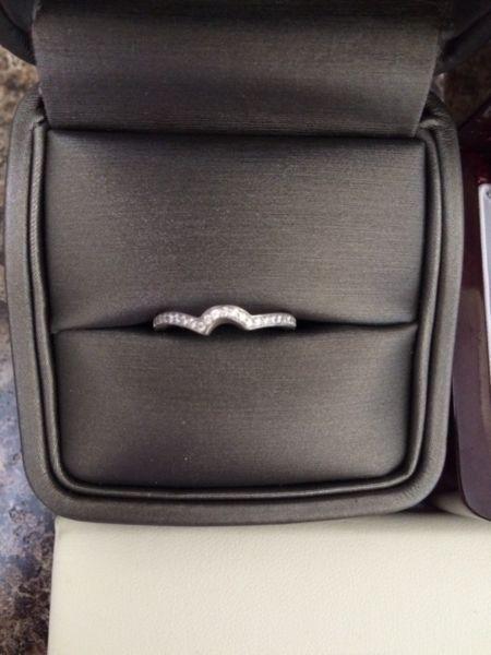 Wanted: Ladies wedding ring set for sale