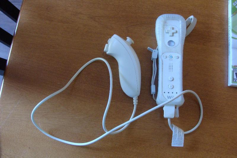 Excellent condition Nintendo Wii + extras