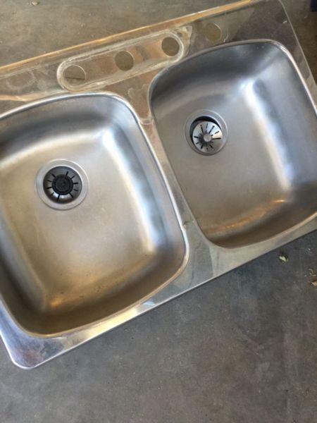 Double kitchen sink (best offer)