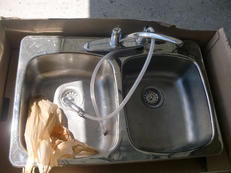 Double Stainless Steel Sink with faucets, , excellent conditio