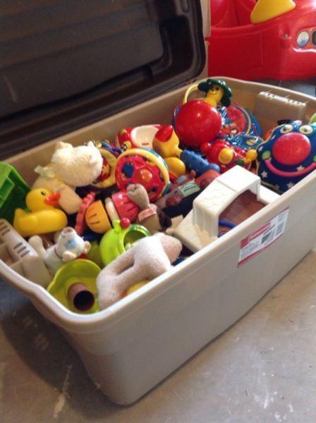 Assorted infant/toddler toys