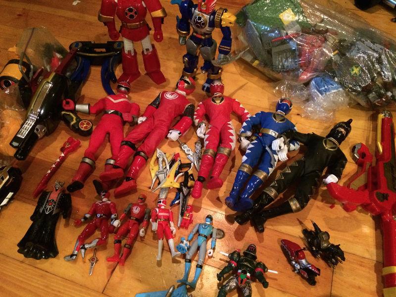 POWER RANGERS TOYS