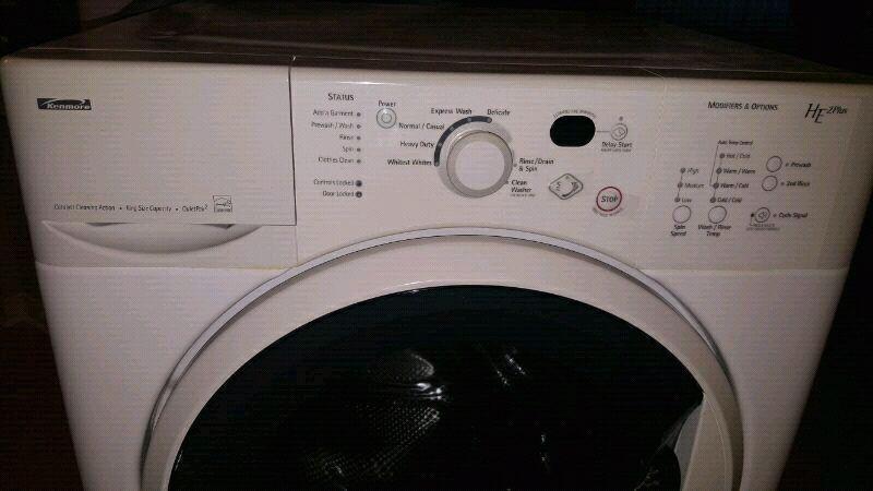 Matching Washer and Dryer machines with pedestals